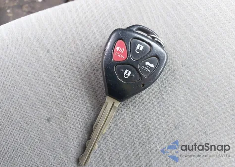 2013 Toyota Corolla Le z USA, uszkodzony, nr VIN 2T1BU4EE7DC944351